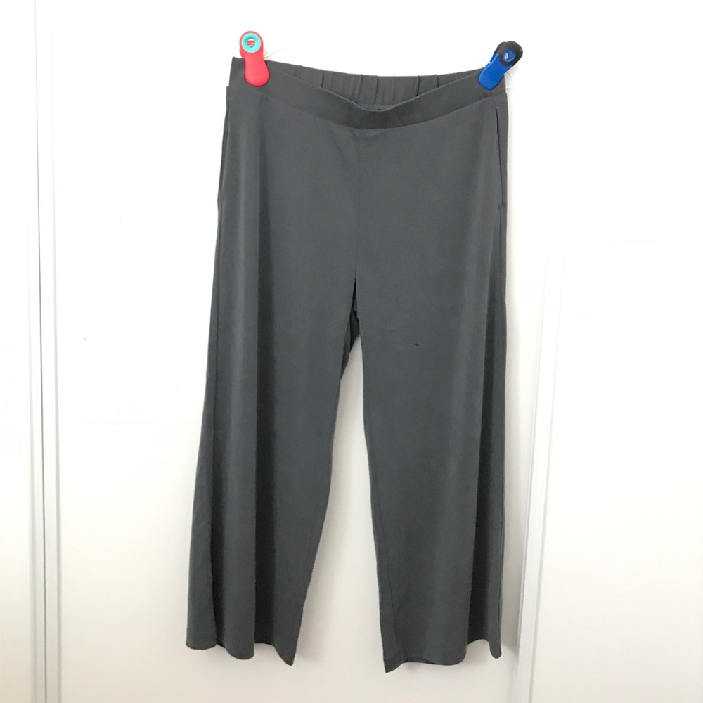 Lolë Stretchy Gray Flowy Yoga Pants 25"
